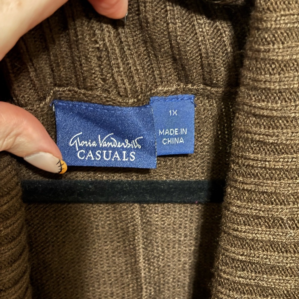 Gloria Vanderbilt Chocolate and Beige Patterned Cardigan - Picture 4 of 5